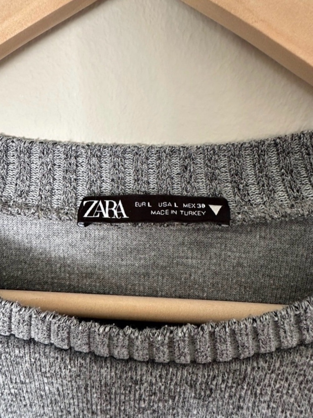 Zara Boxy Relaxed Fit Crewneck Sweater - Picture 9 of 9